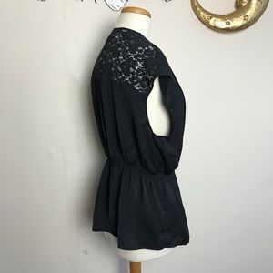 🦇Black Draped Peplum Top with Lace Back XXL🦇